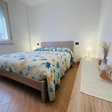 Hollyhouse Sassari