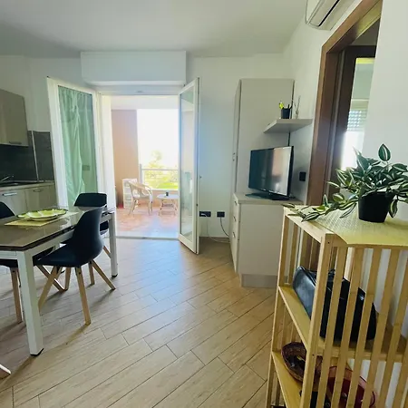 Hollyhouse Apartman Sassari