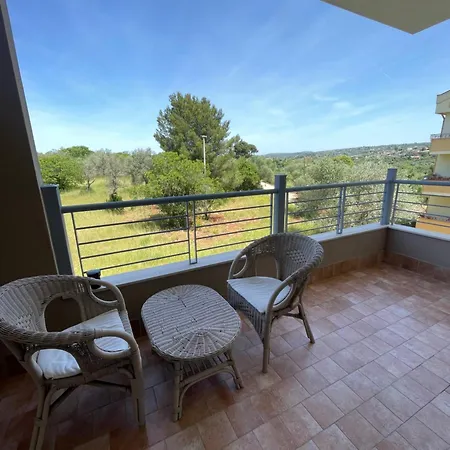 Hollyhouse Sassari